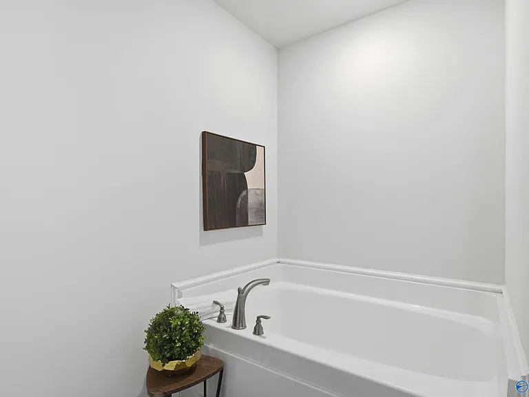 187 Abercorn Dr — Photo 22