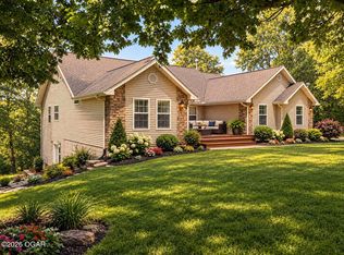 17675 Hazelcrest Ln, Neosho, MO 64850