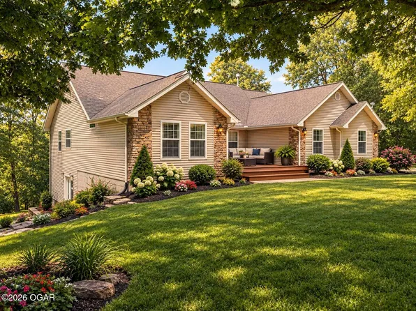 17675 Hazelcrest Ln, Neosho, MO 64850