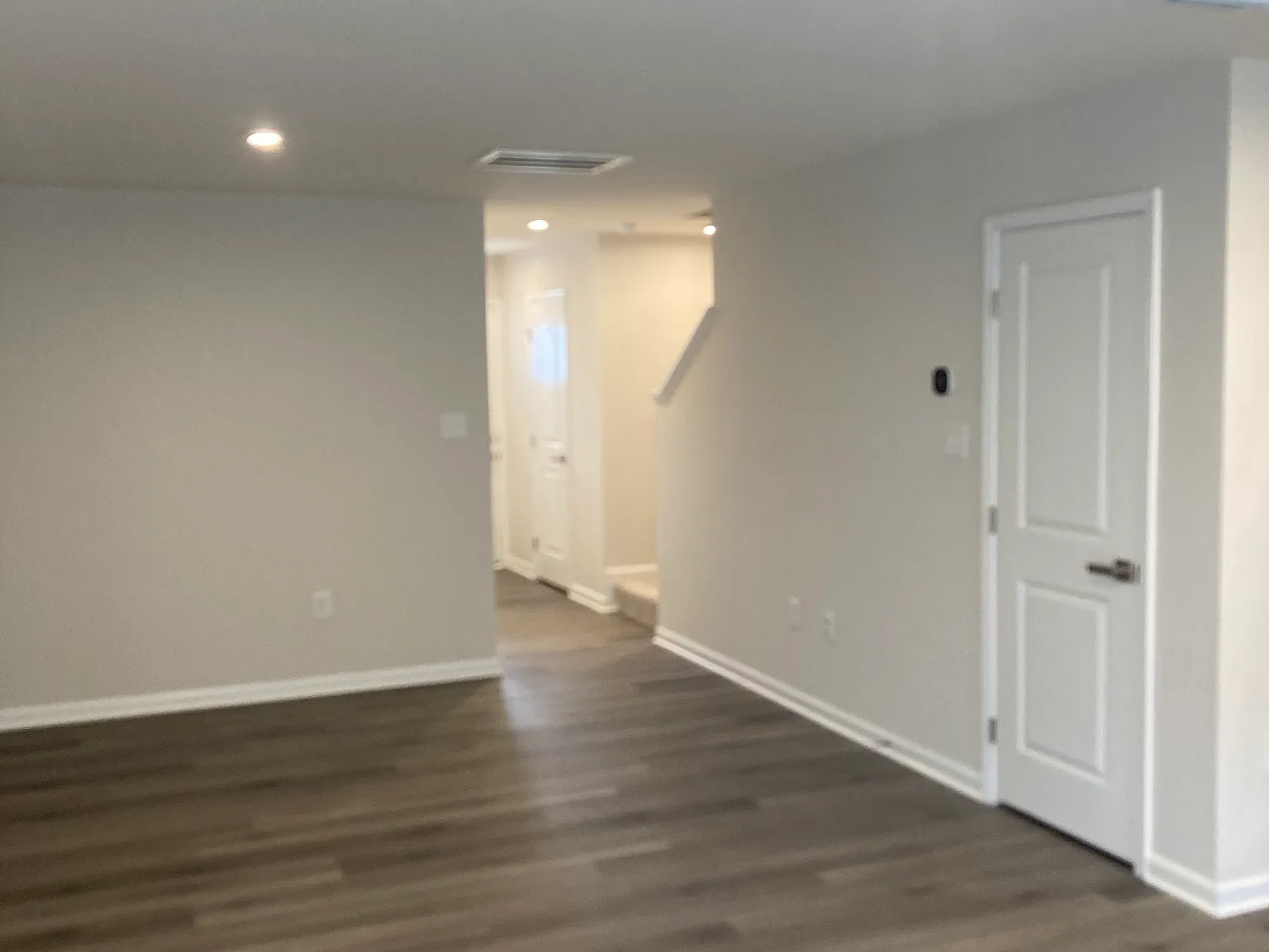 3 bed, 2.5 bath, 1442 sqft, $2,100 — Photo 3