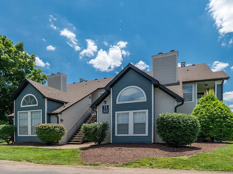 Summerlake Apartments — Photo 114