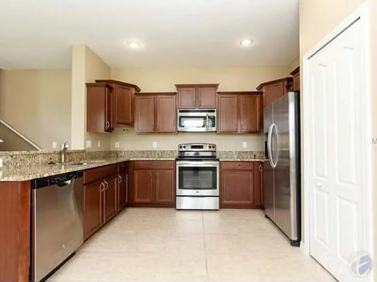 2609 Lantern Hill Ave — Photo 8