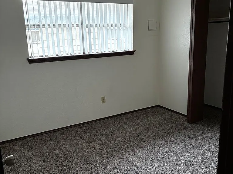 Avendale Pointe Apartments — Photo 23