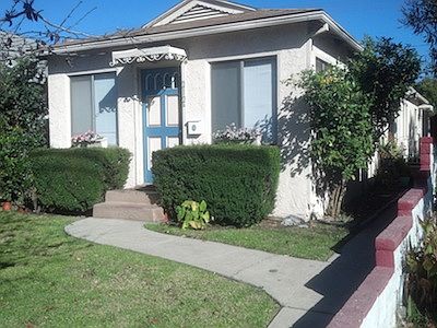 4th image of 212 N Hollywood Way #C
