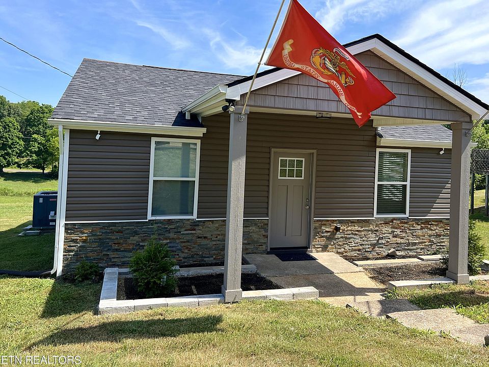 1st image of 704 Childress Ave