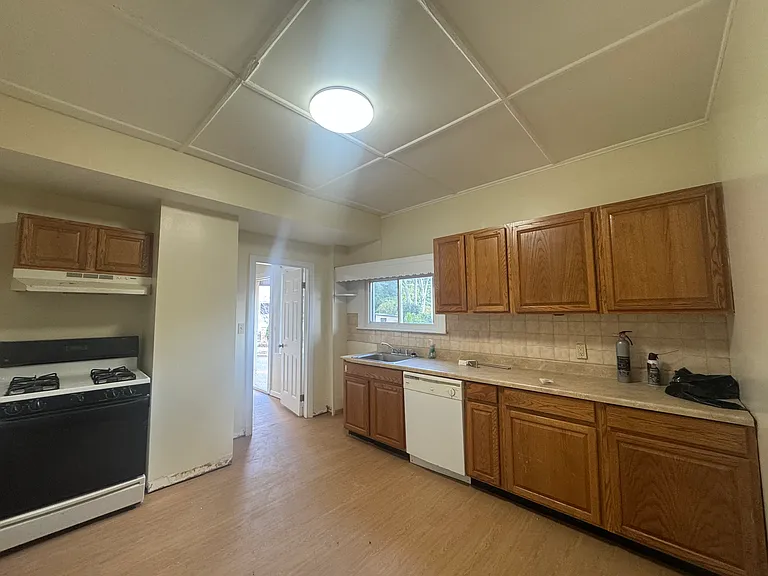 72 Bower St #1 — Photo 4