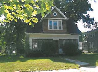 316 E 2nd St, Blue Earth, MN 56013