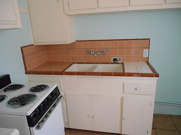 2nd image of 44813 Gadsden Ave
