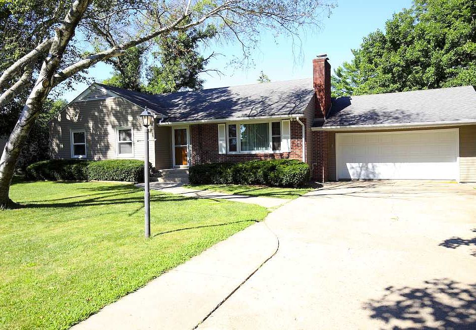 1st image of 2016 Hawthorne Dr