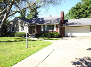 2016 Hawthorne Dr, Rockford, IL 61107