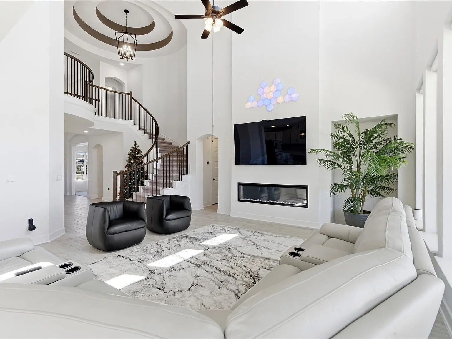 4 bed, 3.5 bath, 3502 sqft, $3,495 — Photo 4