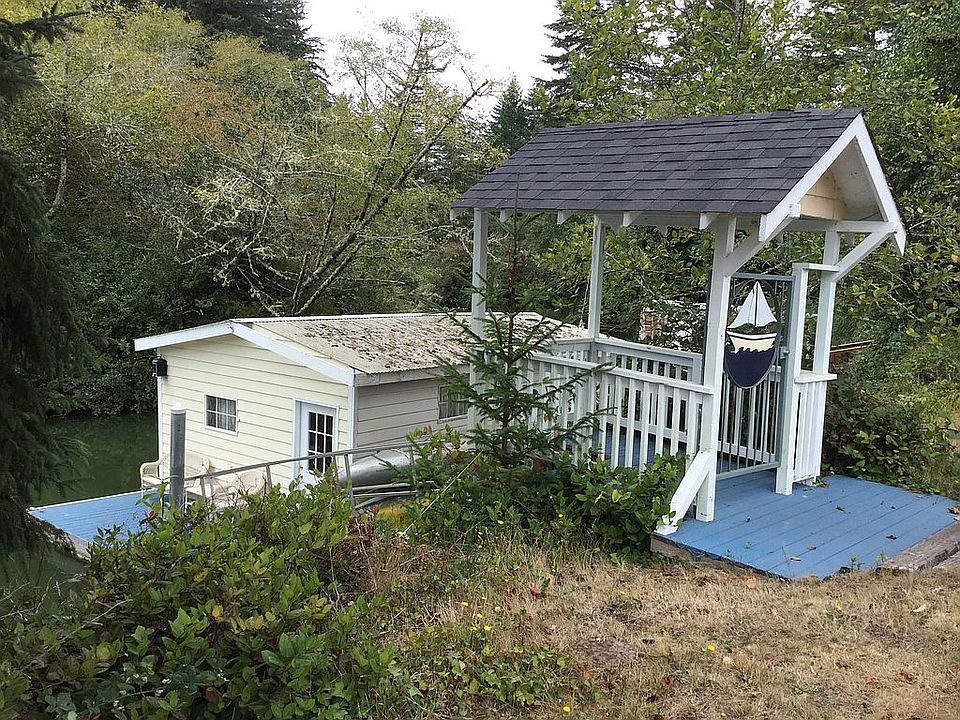 Entry to Dock and Boat house