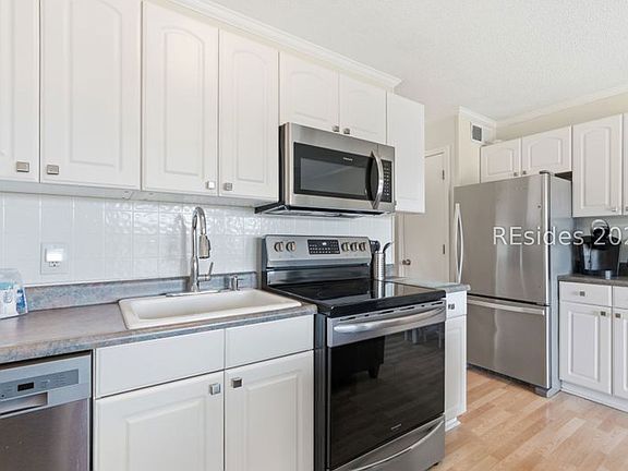 5th image of 40 Folly Field Rd APT C251