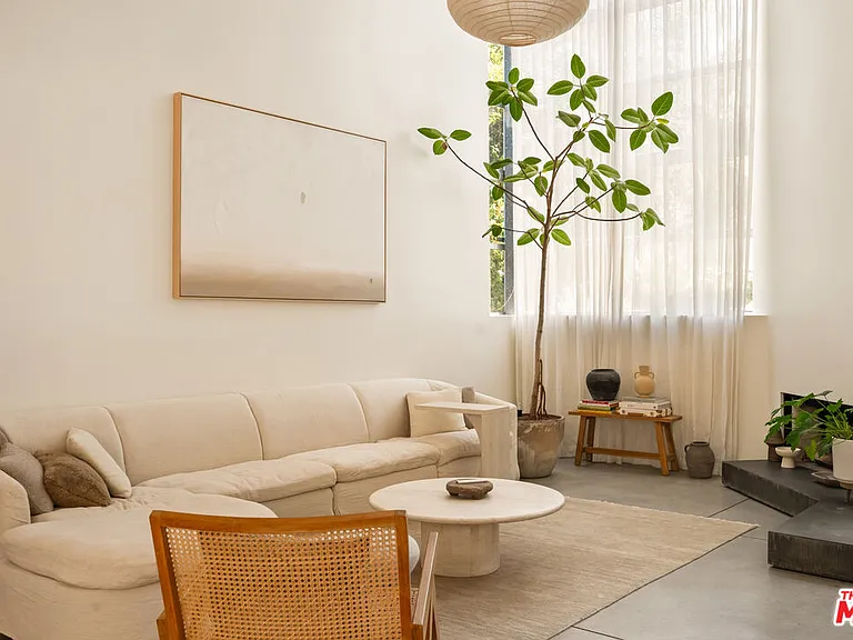27 Paloma Ave — Photo 3