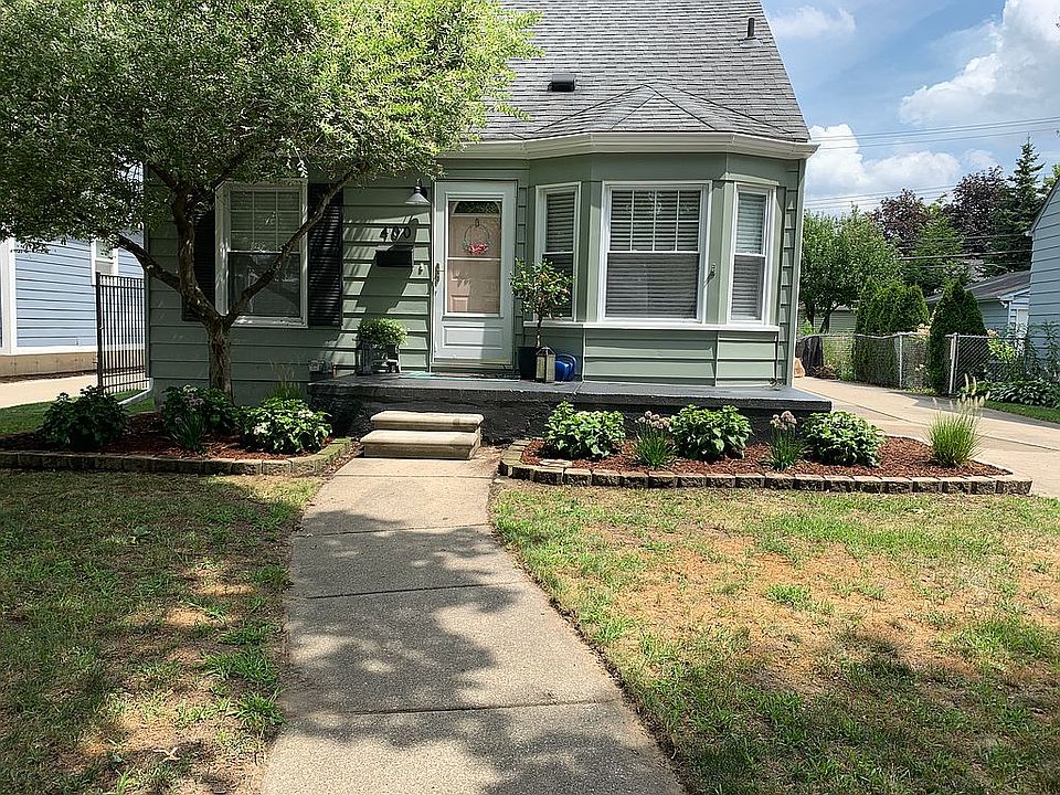 2nd image of 400 N Rembrandt Ave