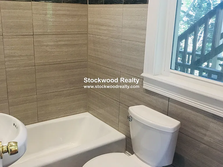 90 Lyndhurst St #4 — Photo 21
