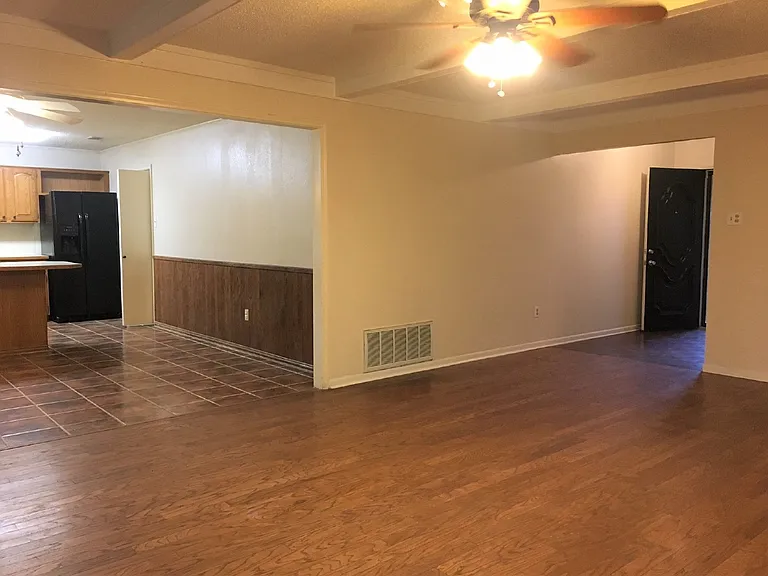 606 Circle Creek Dr — Photo 4