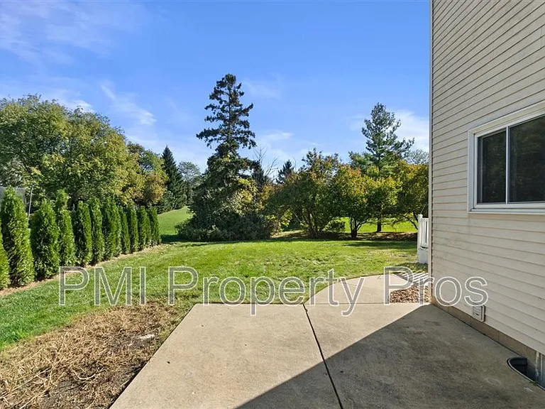 8150 S 88th St — Photo 35