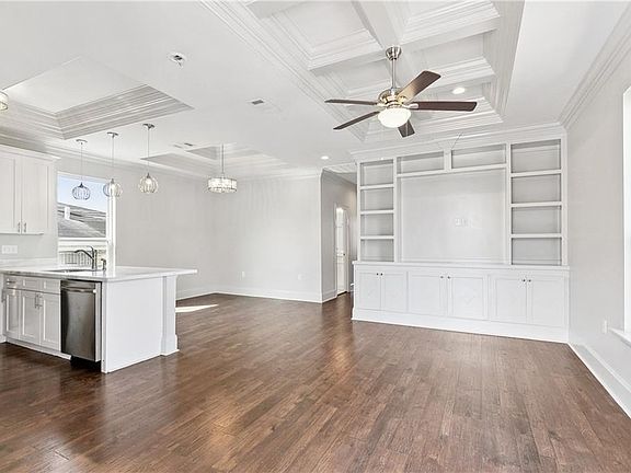 5th image of 4113 Thalia St