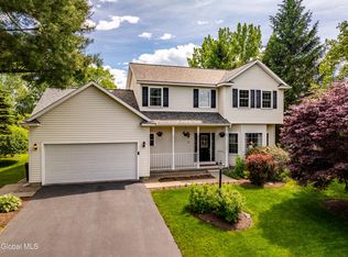 22 Blue Jay Way, Rexford, NY 12148