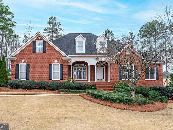 2nd image of 1020 Saint Andrews Dr