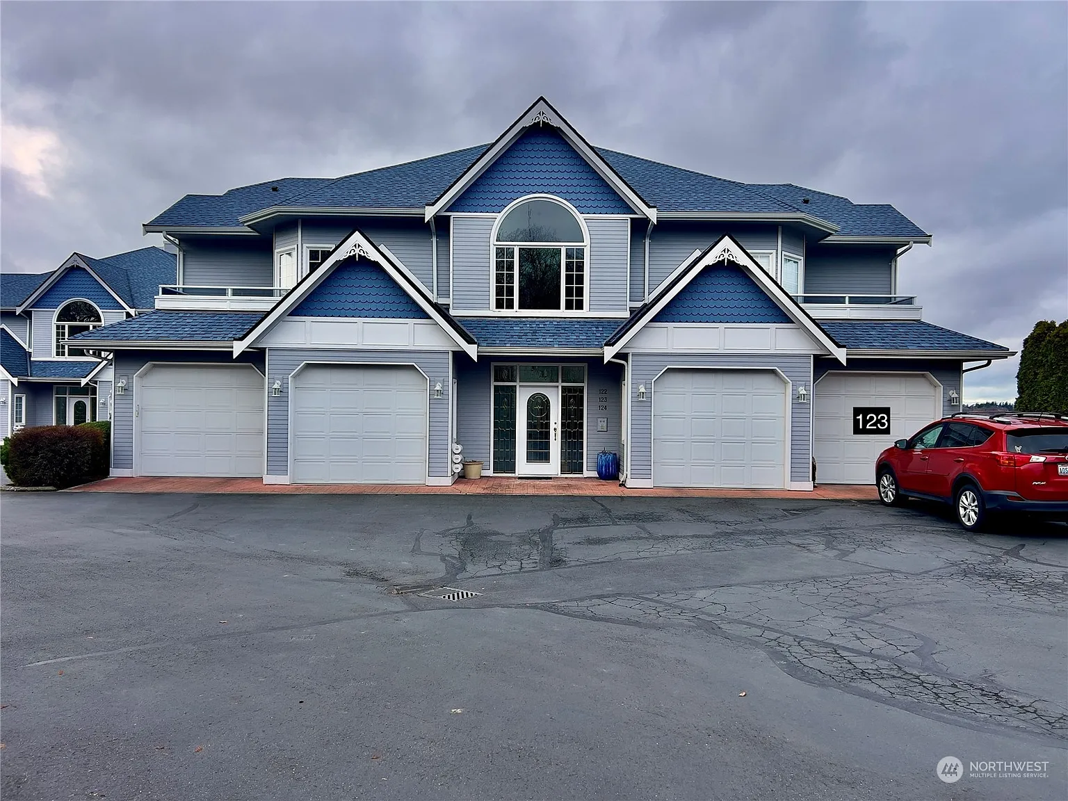 909 Marine Drive #123 photo 1