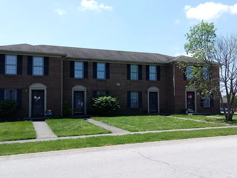 107 Mallory Ct — Photo 1