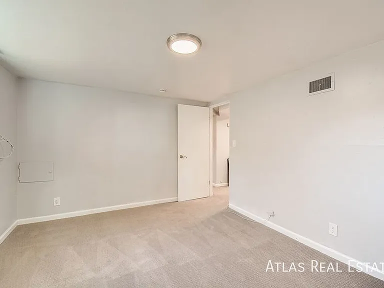 2475 S Lafayette St — Photo 4