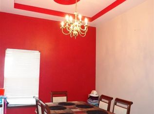 8916 Peak Dr, Laredo, TX 78045