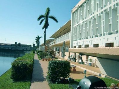 1050 SW 11th St APT 5L, Hallandale, FL, 33009