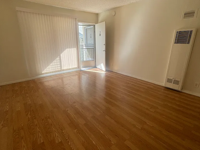 1607 N Harvard Blvd #3 — Photo 5