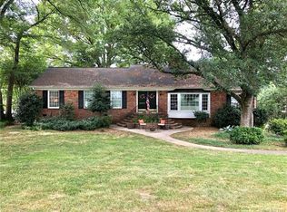 2400 Ferncliff Rd, Charlotte, NC 28211