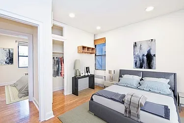 Rented by R New York