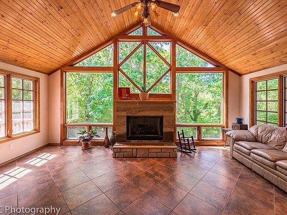 4th image of 3 Whalley Ln