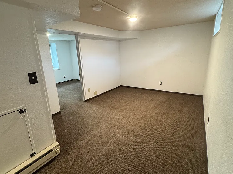 504 Woodford Ave — Photo 2