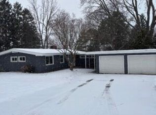 13 Farview Cir, Camillus, NY 13031