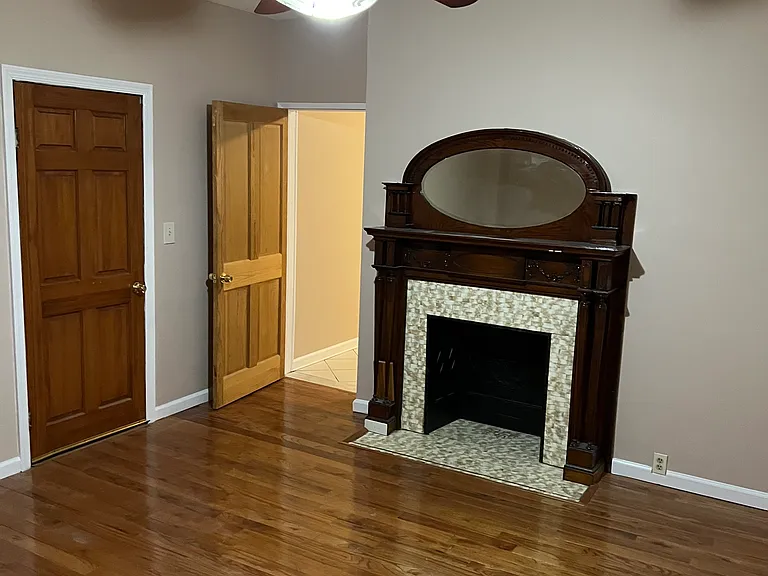 137 E Lincoln Ave — Photo 2