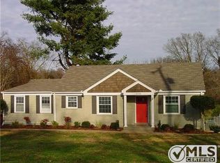 2225 Fernwood Dr, Nashville, TN 37216