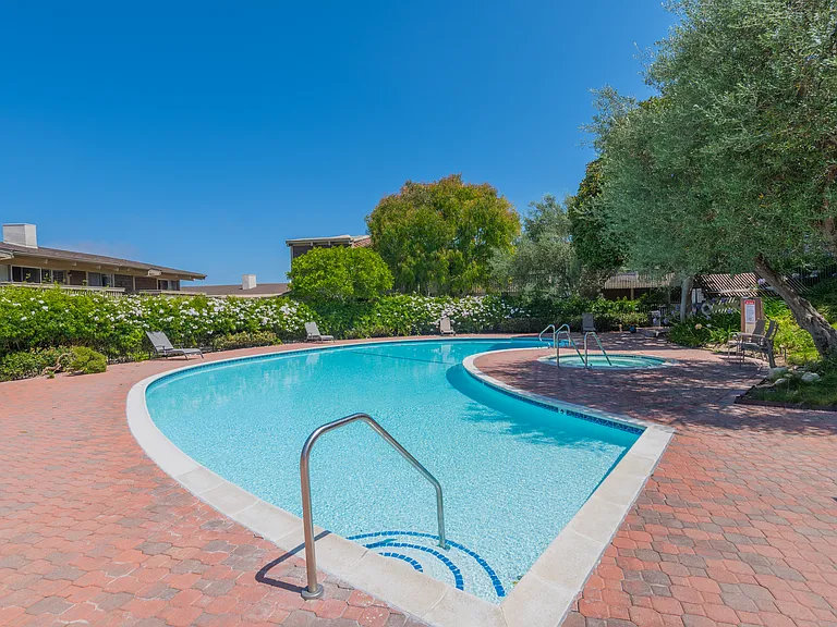 6542 Ocean Crest Dr #B308 — Photo 22