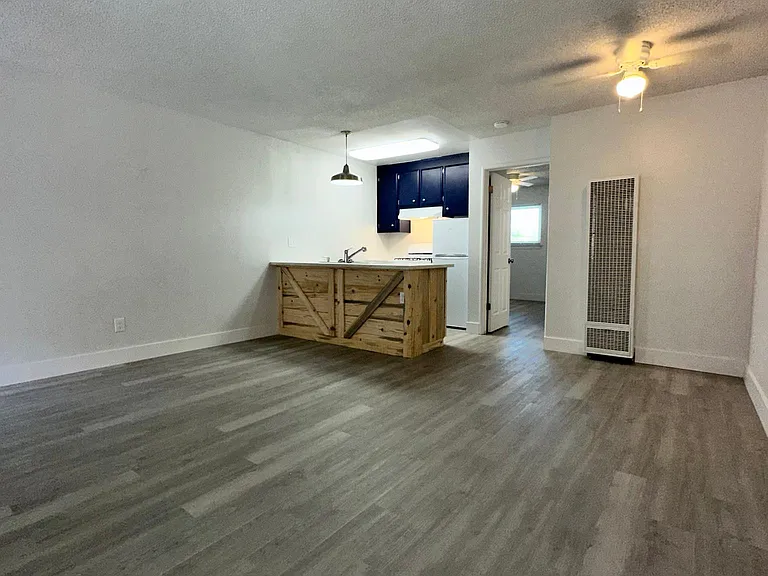640 W Park St #E — Photo 4