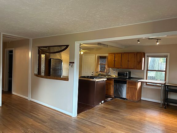 5th image of 13 Aberdeen St NE