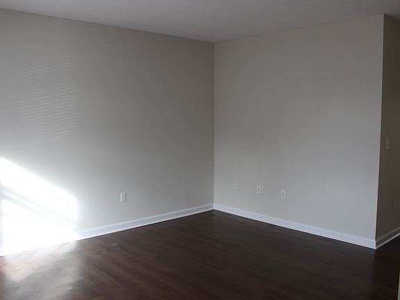 3rd image of 1219 Byrne Ave #3ebd93f79
