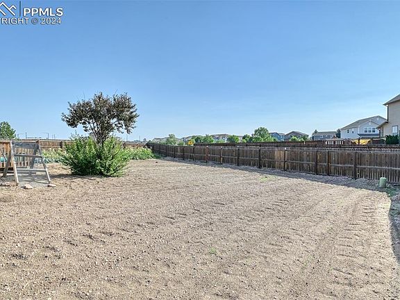4th image of 2295 Bucolo Ave