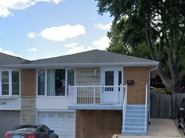 1207 Verhoeven Ct, Mississauga, ON L5C 1N5