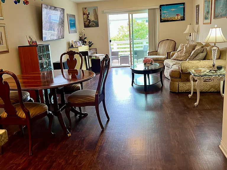 1008 Los Angeles Ave #1 — Photo 4