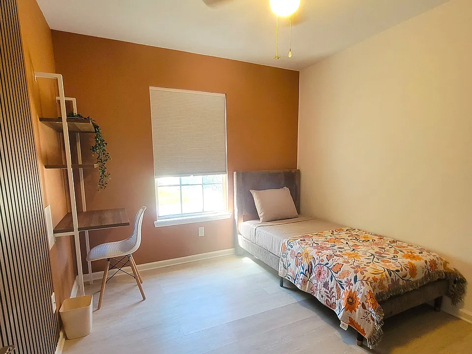 1621 Cove Landing Dr #1