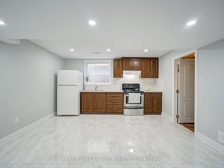 348 Britannia Ave E #BASEMENT — Photo 11