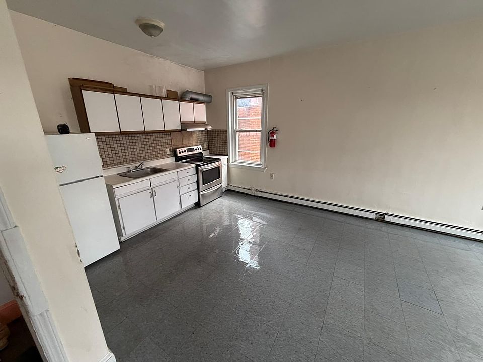 1st image of 417 W Marshall St APT 2