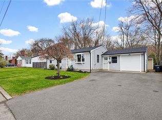 5 Shady Ln, Riverside, RI 02915