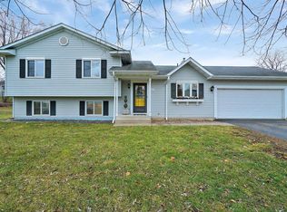 562 Gibbs St S, Prescott, WI 54021